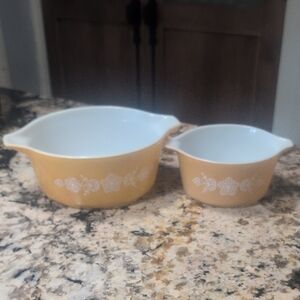 Pyrex Yellow Butterfly Floral Mixing Bowl Set
